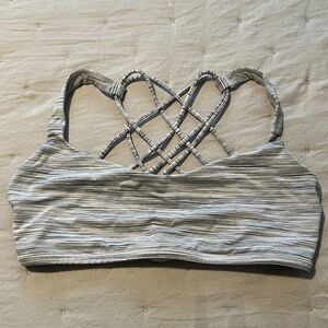 Lululemon sports bra